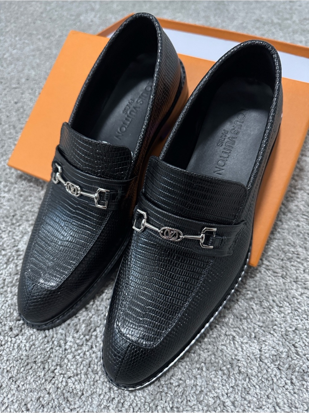 High quality luxury LV Black Textured Leather Men's Loafers size 11 US with Box